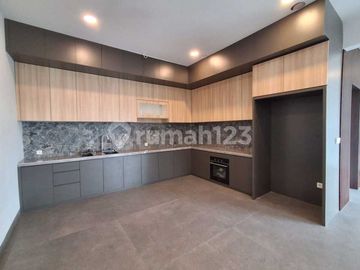 Rumah Mewah Ada Lift Hoek Badan Alam Sutera