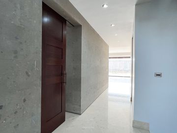 VENTA DE CASA EN LOS LAGOS
