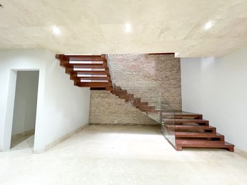 VENTA DE CASA EN LOS LAGOS