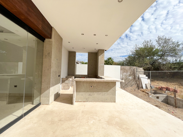 VENTA DE CASA EN LOS LAGOS