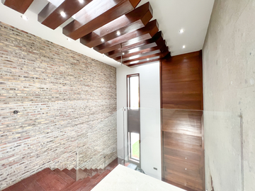 VENTA DE CASA EN LOS LAGOS