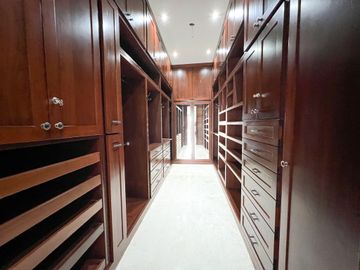 VENTA DE CASA EN LOS LAGOS