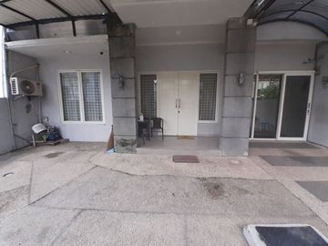 Graha Santoso Regency, Rumah Minimalis 2 lantai, Lingkungan Asri Surabaya Timur, Terawat, Siap huni, One Gate System
