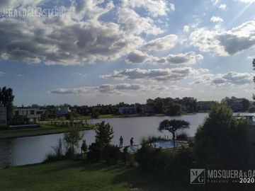 Casa en venta- Barrio Privado San Marco