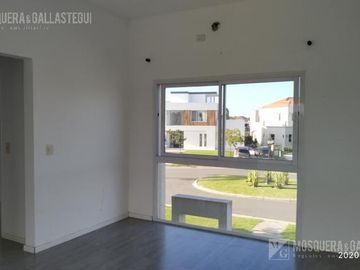Casa en venta- Barrio Privado San Marco