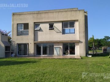 Casa en venta- Barrio Privado San Marco