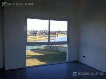 Casa en venta- Barrio Privado San Marco