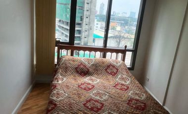 Condominium 1 Bedroom: 1BR Condo For Sale in Joya South Tower Rockwell Makati City