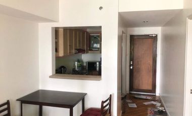 Condominium 1 Bedroom: 1BR Condo For Sale in Joya South Tower Rockwell Makati City
