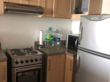 Condominium 1 Bedroom: 1BR Condo For Sale in Joya South Tower Rockwell Makati City