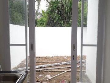 Readystok Unit Terbatas Rumah 2LT Berkolam Renang di Gegerkalong Cigugur Girang