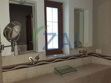 Casa en venta en  Colonia Manantiales 