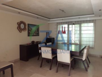 Casa en venta en  Colonia Manantiales 