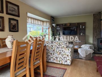 Venta Casa AMOBLADA 3D2B Quincho Zona Clínica Puerto Varas