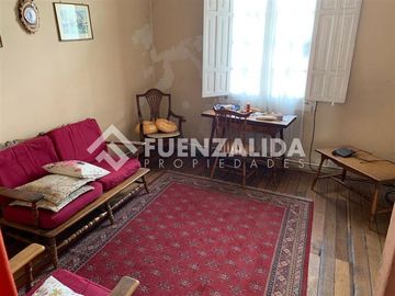 Solo Contado!!! Casa en venta de 4 dorm. en Independencia