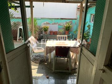 Solo Contado!!! Casa en venta de 4 dorm. en Independencia