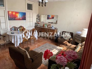 Solo Contado!!! Casa en venta de 4 dorm. en Independencia