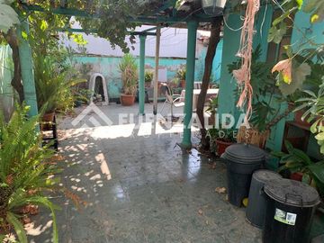 Solo Contado!!! Casa en venta de 4 dorm. en Independencia