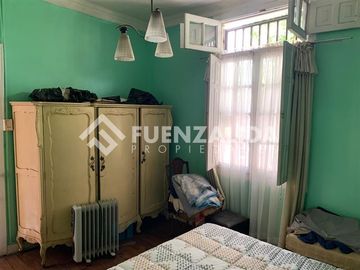 Solo Contado!!! Casa en venta de 4 dorm. en Independencia