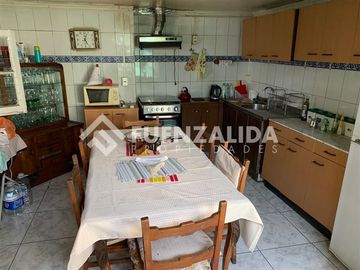Solo Contado!!! Casa en venta de 4 dorm. en Independencia