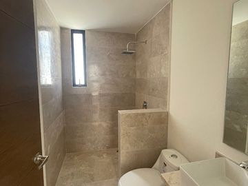 VENTA DE CASA FRACCIONAMIENTO MIRALTA