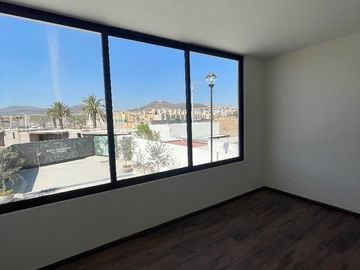 VENTA DE CASA FRACCIONAMIENTO MIRALTA