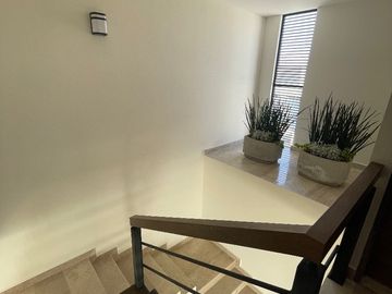 VENTA DE CASA FRACCIONAMIENTO MIRALTA