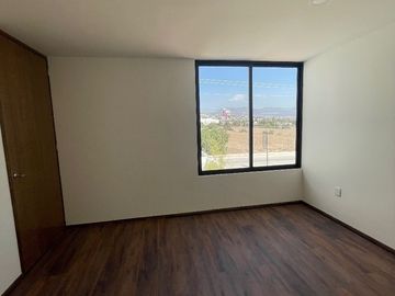 VENTA DE CASA FRACCIONAMIENTO MIRALTA