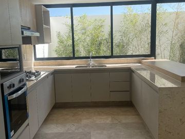 VENTA DE CASA FRACCIONAMIENTO MIRALTA