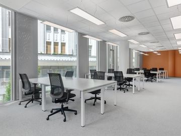 All-inclusive access to professional office space 15 persons in Regus Prudential Centre