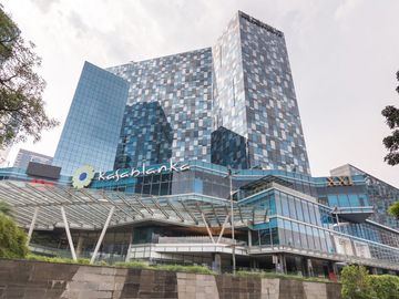 All-inclusive access to professional office space 15 persons in Regus Prudential Centre