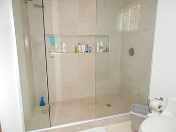 casa condominio en arriendo/venta en la castellana. Cod V79095