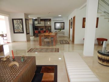 casa condominio en arriendo/venta en la castellana. Cod V79095