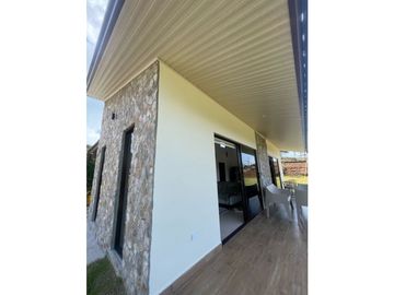 Proyecto de Montaña / Terrenos y Casas