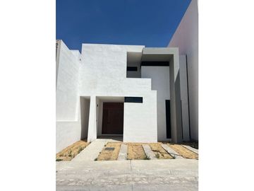 Venta bonita y acogedora casa en Quinta La Concepción