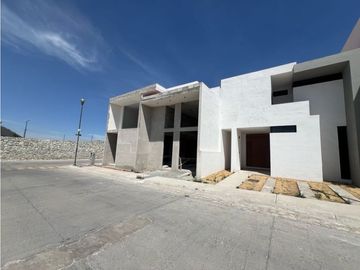Venta bonita y acogedora casa en Quinta La Concepción