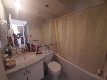 BAJA DE PRECIO!!! METRO SANTA ISABEL, P. BUSTAMANTE 2D 2B