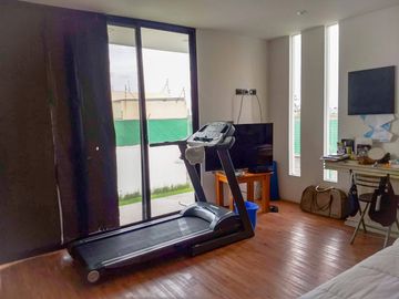 CASA EN VENTA EN FRACC. NAVARRA! A 500m FEDERAL A ATLIXCO! ENORME JARDÍN!