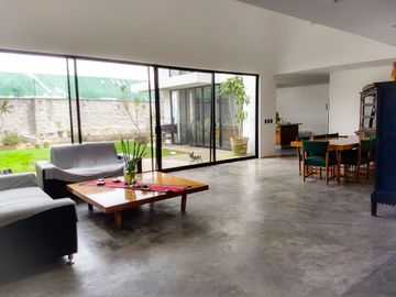 CASA EN VENTA EN FRACC. NAVARRA! A 500m FEDERAL A ATLIXCO! ENORME JARDÍN!