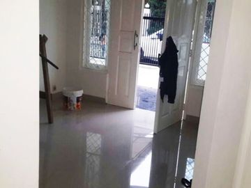 Rumah mewah Komplek Mekarwangi