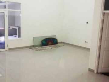 Rumah mewah Komplek Mekarwangi
