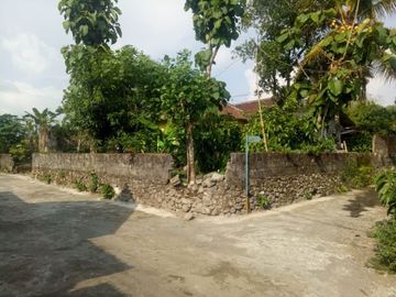 Dijual Tanah di Jogja Luas 153 m2, Utara Jalan Besi Jangkang