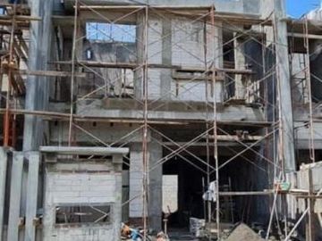 Rumah di Jemursari, New Minimalis, Row jalan 5 mobil