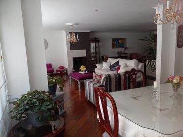 apartamento en arriendo en chico. Cod A4992