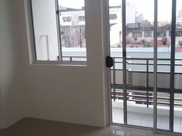 DILIMAN QUEZON CITY WITH 2-PARKING 3-BEDROOM NEAR KALAYAAN