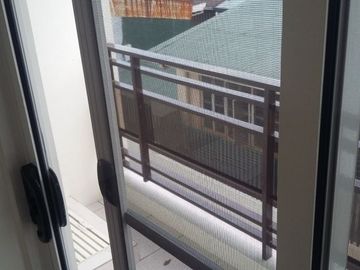 DILIMAN QUEZON CITY WITH 2-PARKING 3-BEDROOM NEAR KALAYAAN
