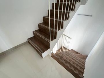 Rumah Modern Minimalis Berkualitas Dekat Tol Di Cinere
