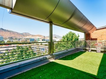 Gran Oficina Duplex en Ciudad Empresarial (UF 51/m2)!!!