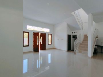 Rumah Mewah Megah di Jogja Utara dekat Kampus UII Terpadu