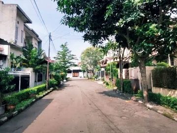 Dijual Rumah Posisi Hook Lokasi Strategis Di Bintaro Sektor 3